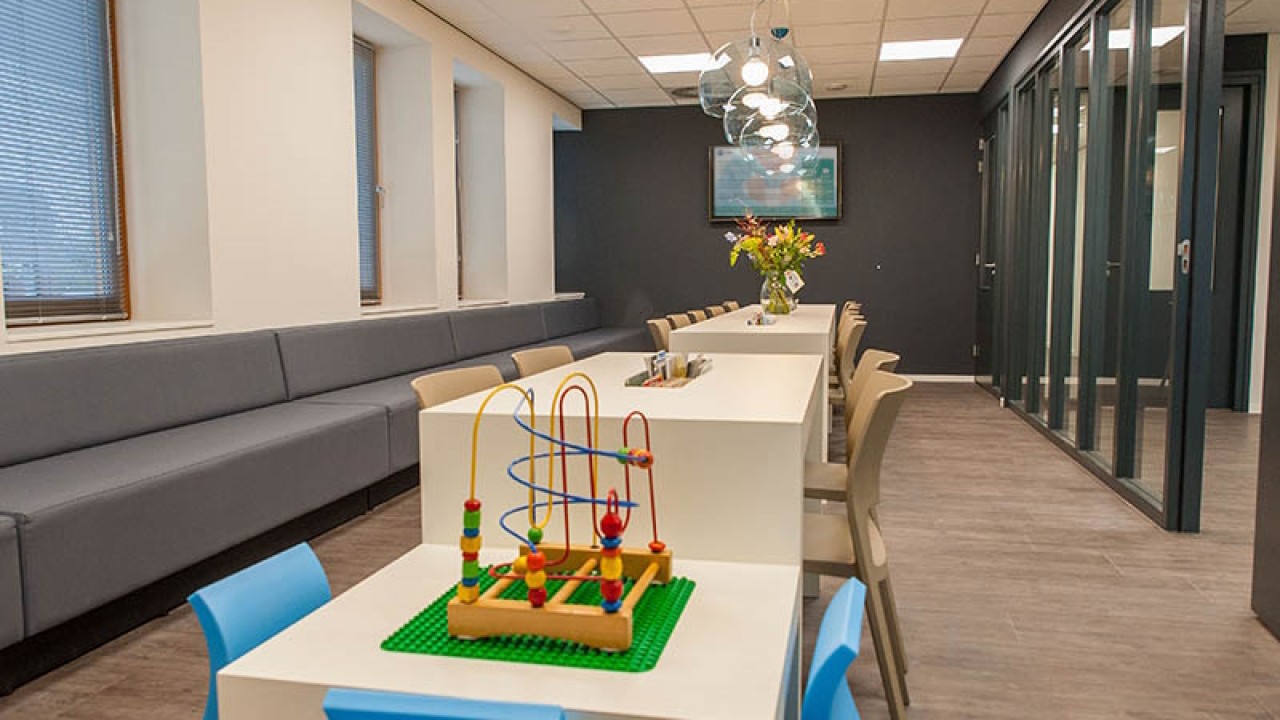 Waitingroom at Medical Center with digital signage